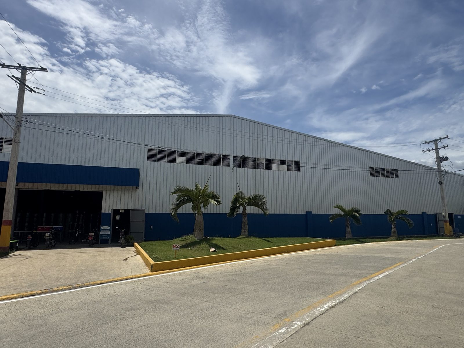Exterior de la nave 30